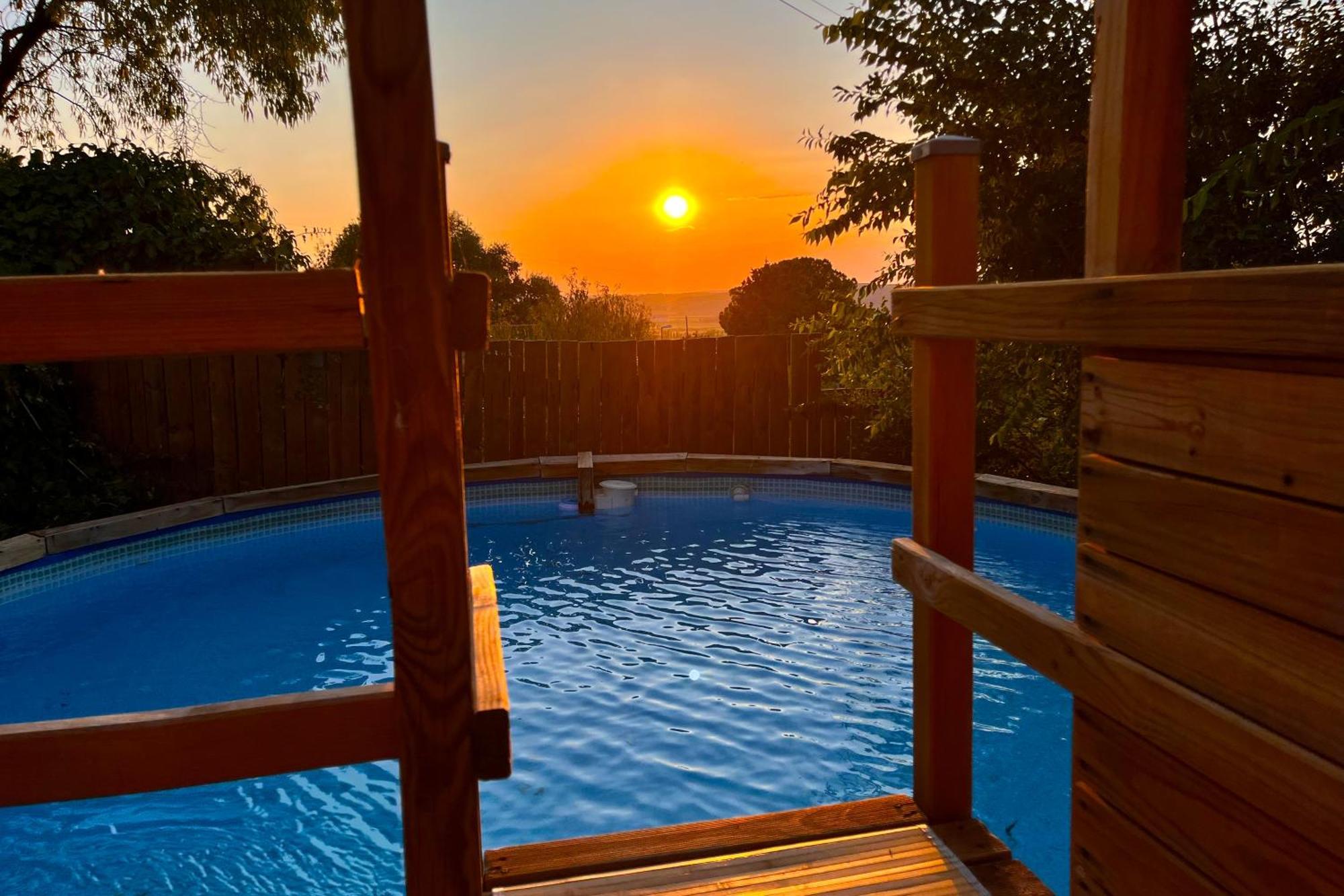 Fee4Me Cabin With Pool And Garden San Martín de la Vega Eksteriør billede